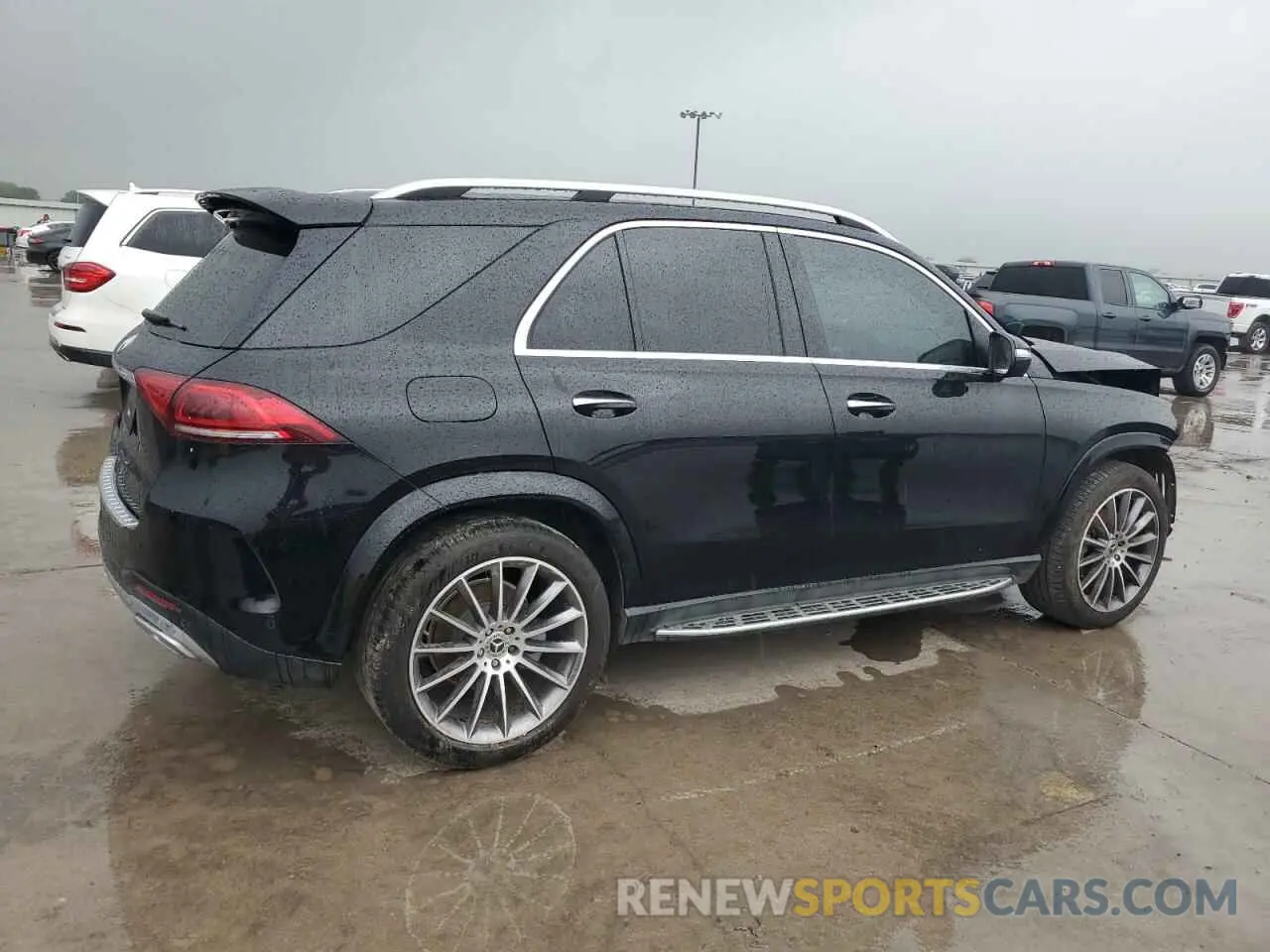 3 Photograph of a damaged car 4JGFB4JB0NA782633 MERCEDES-BENZ GLE-CLASS 2022