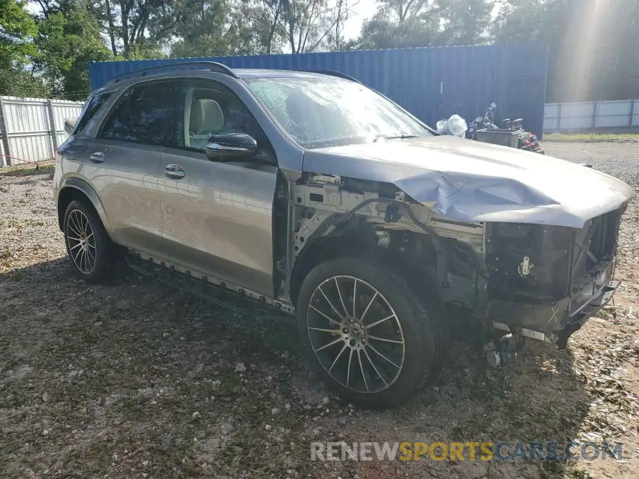 4 Photograph of a damaged car 4JGFB4JB0NA783331 MERCEDES-BENZ GLE-CLASS 2022