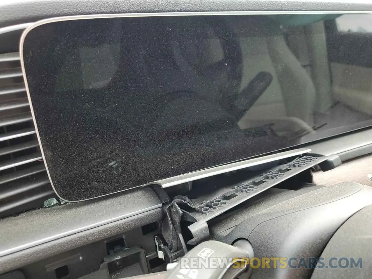 9 Photograph of a damaged car 4JGFB4JB1NA798534 MERCEDES-BENZ GLE-CLASS 2022