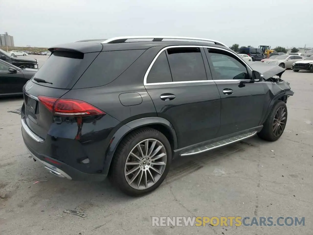 3 Photograph of a damaged car 4JGFB4JB2NA586936 MERCEDES-BENZ GLE-CLASS 2022