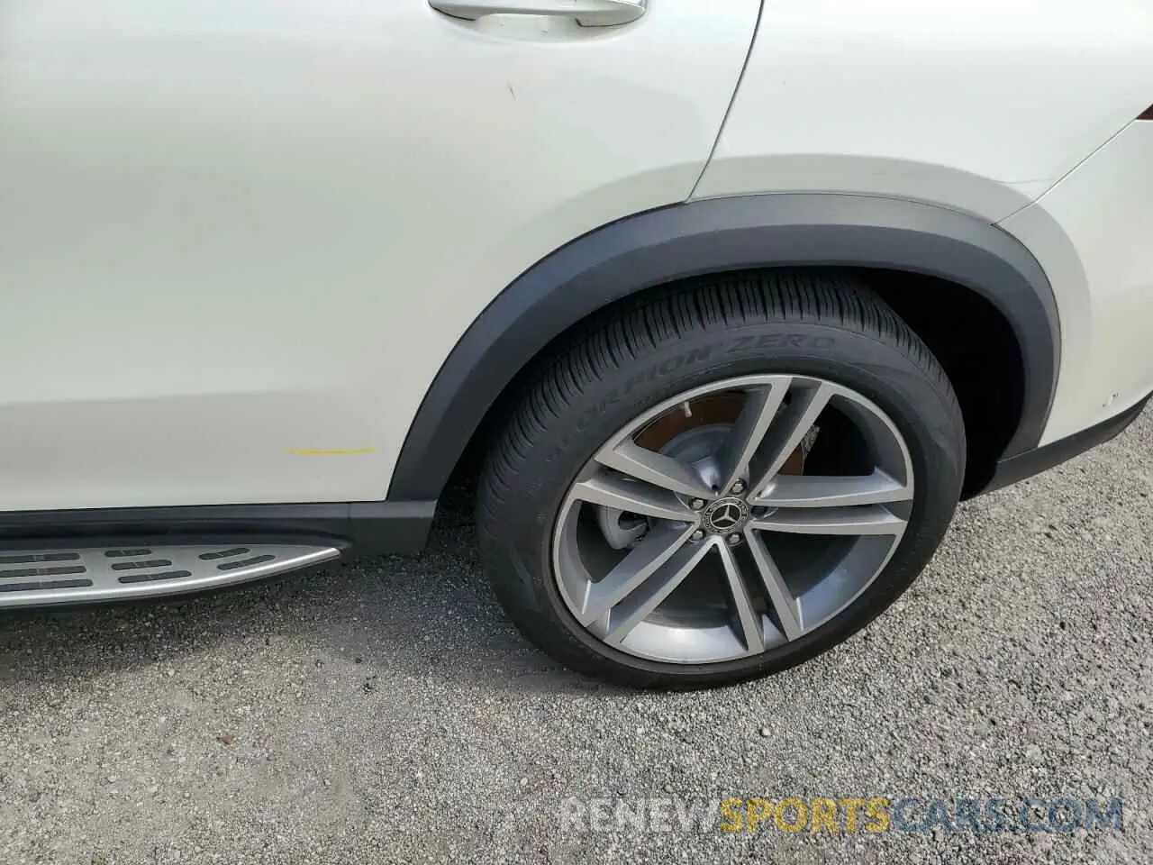 12 Photograph of a damaged car 4JGFB4JB3NA674135 MERCEDES-BENZ GLE-CLASS 2022