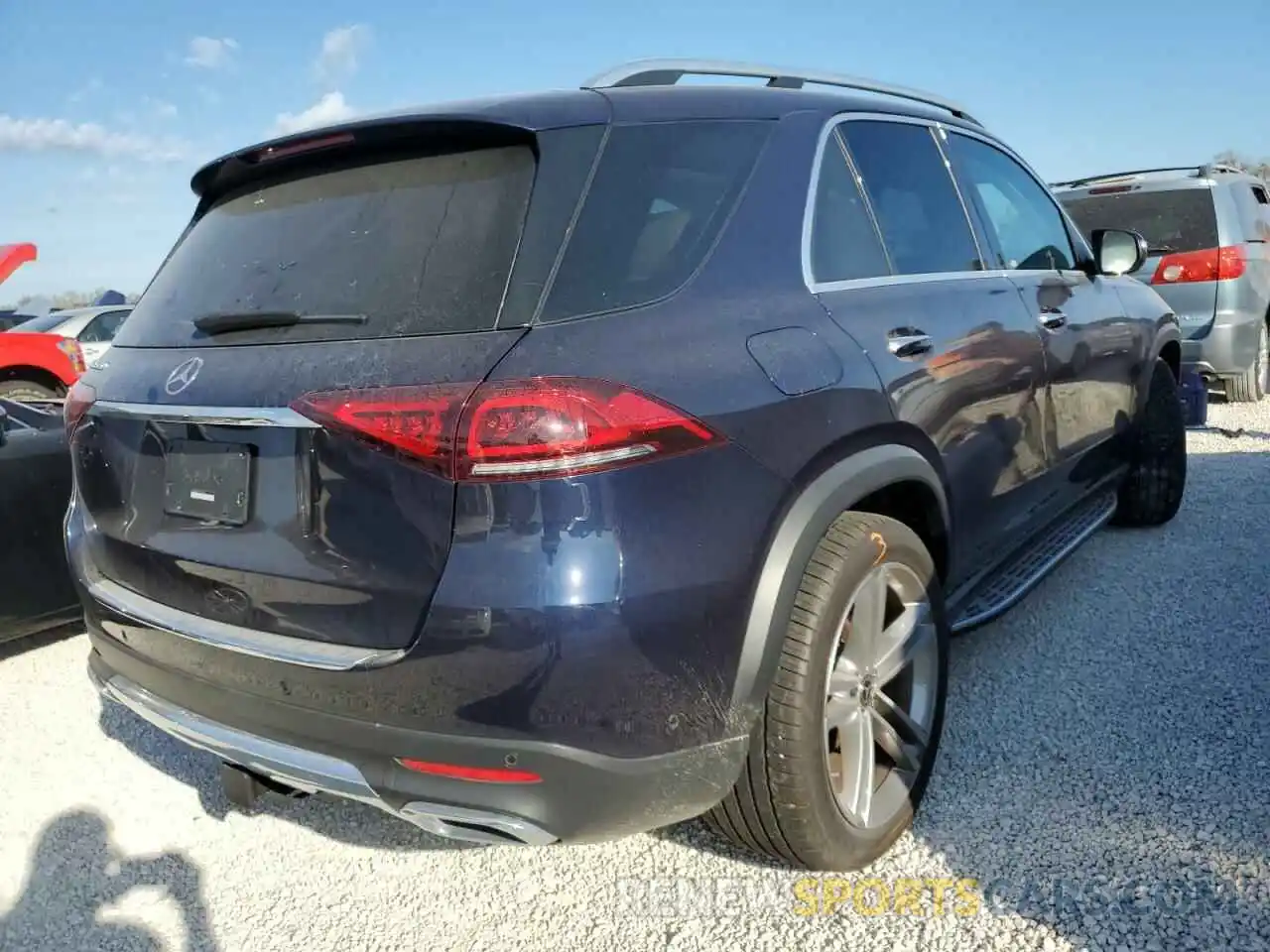 4 Photograph of a damaged car 4JGFB4JB3NA730946 MERCEDES-BENZ GLE-CLASS 2022