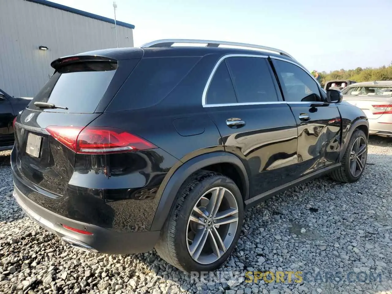 3 Photograph of a damaged car 4JGFB4JB3NA736715 MERCEDES-BENZ GLE-CLASS 2022