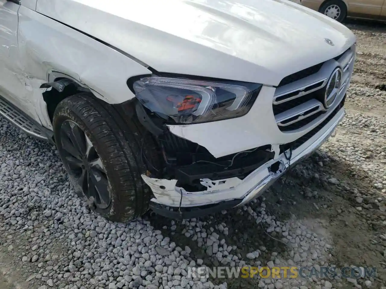 9 Photograph of a damaged car 4JGFB4JB4NA591765 MERCEDES-BENZ GLE-CLASS 2022