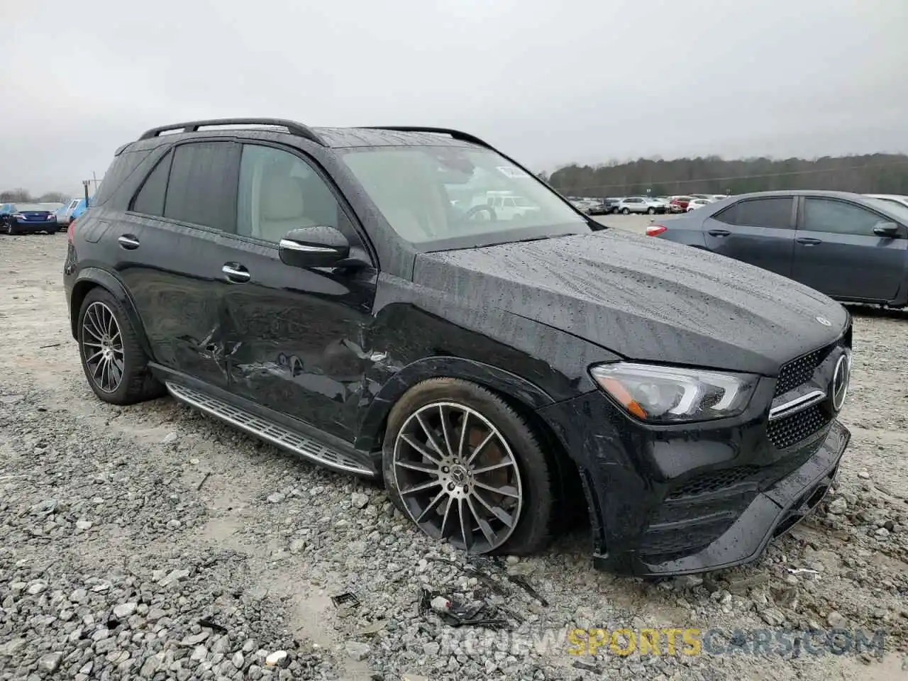 4 Photograph of a damaged car 4JGFB4JB4NA780111 MERCEDES-BENZ GLE-CLASS 2022