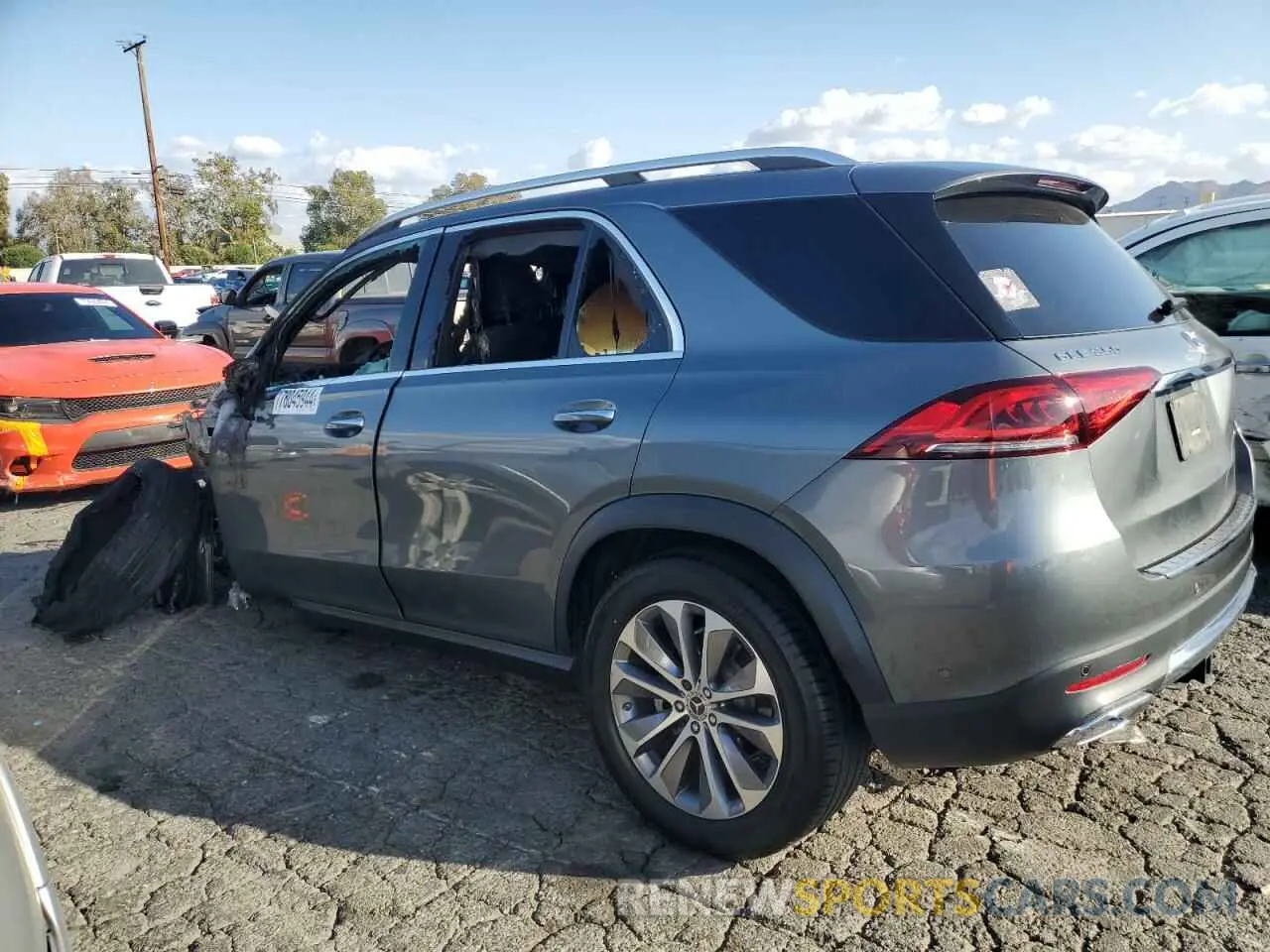 2 Photograph of a damaged car 4JGFB4JB5NA601929 MERCEDES-BENZ GLE-CLASS 2022