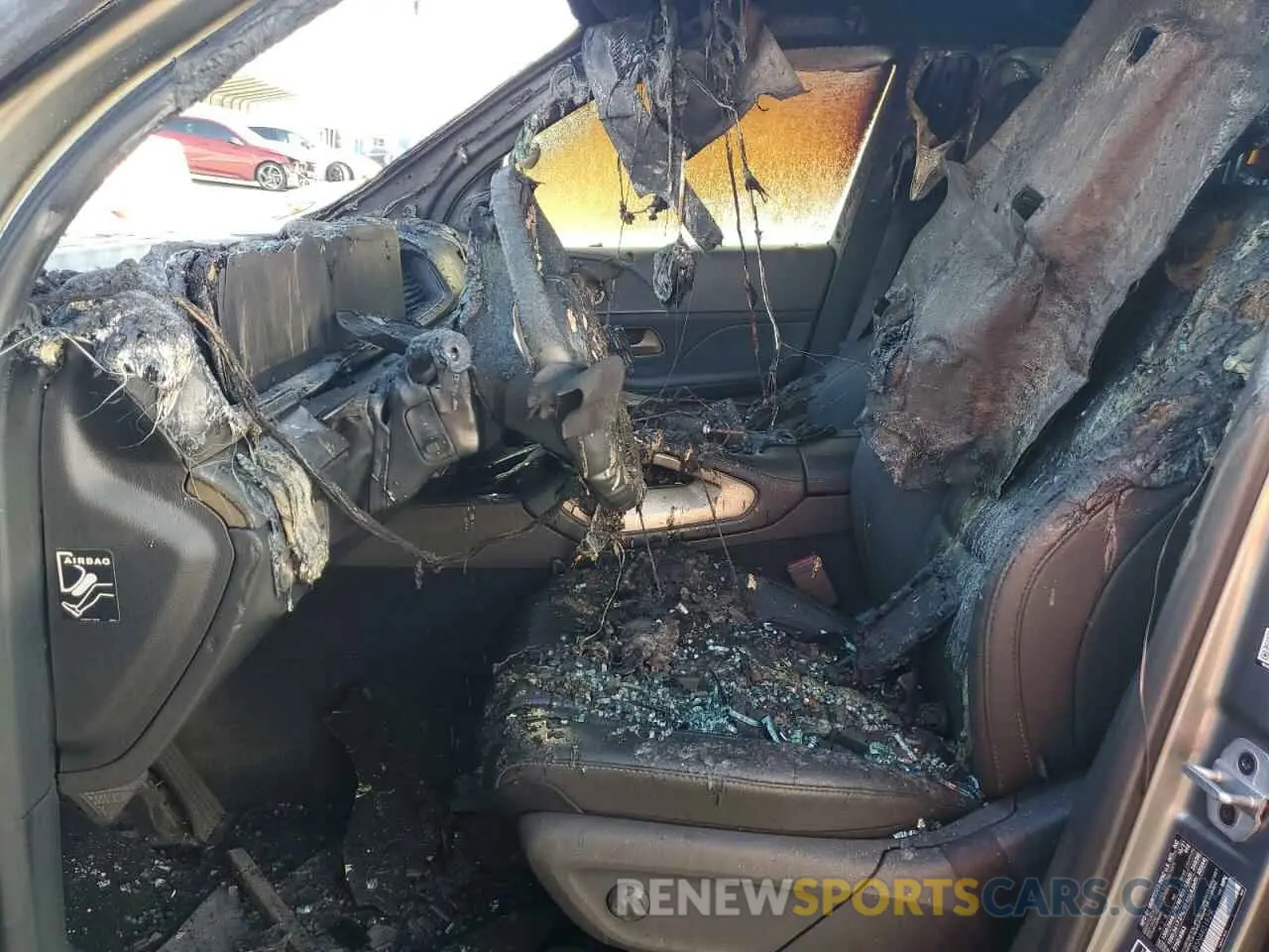 7 Photograph of a damaged car 4JGFB4JB5NA601929 MERCEDES-BENZ GLE-CLASS 2022