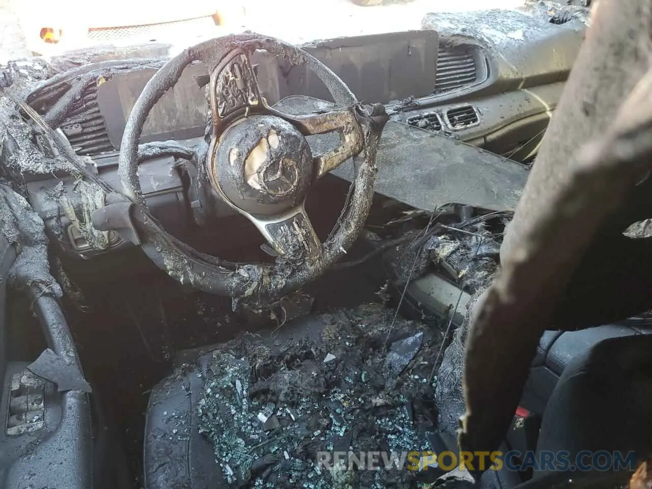 8 Photograph of a damaged car 4JGFB4JB5NA601929 MERCEDES-BENZ GLE-CLASS 2022