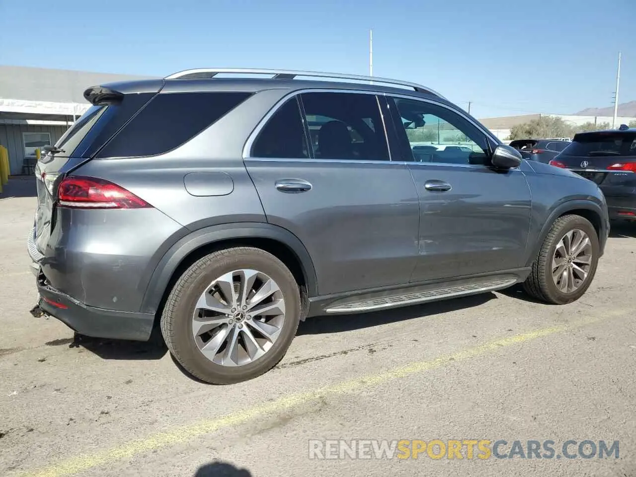 3 Photograph of a damaged car 4JGFB4JB5NA619542 MERCEDES-BENZ GLE-CLASS 2022
