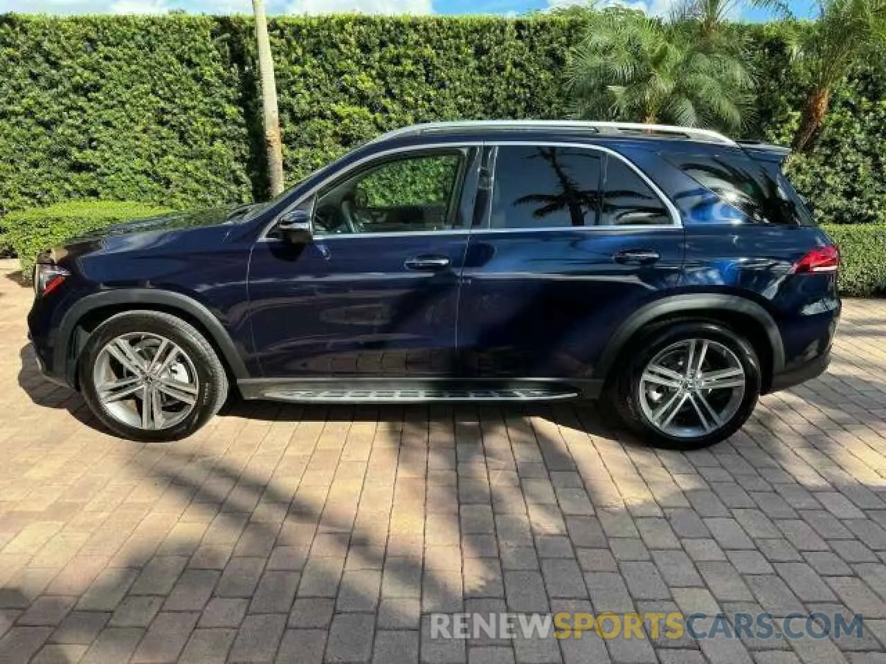 13 Photograph of a damaged car 4JGFB4JB5NA765004 MERCEDES-BENZ GLE-CLASS 2022