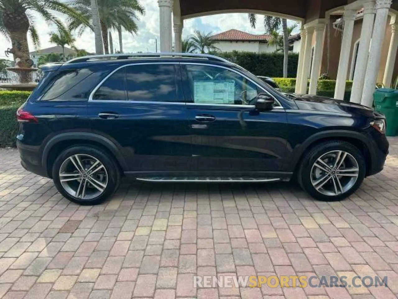 14 Photograph of a damaged car 4JGFB4JB5NA765004 MERCEDES-BENZ GLE-CLASS 2022