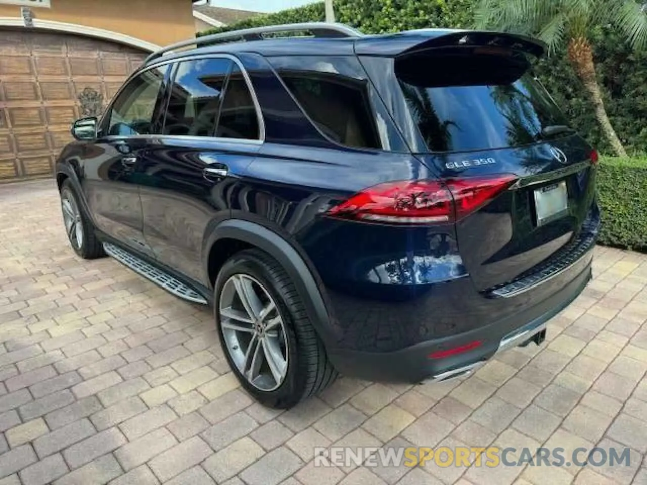 2 Photograph of a damaged car 4JGFB4JB5NA765004 MERCEDES-BENZ GLE-CLASS 2022