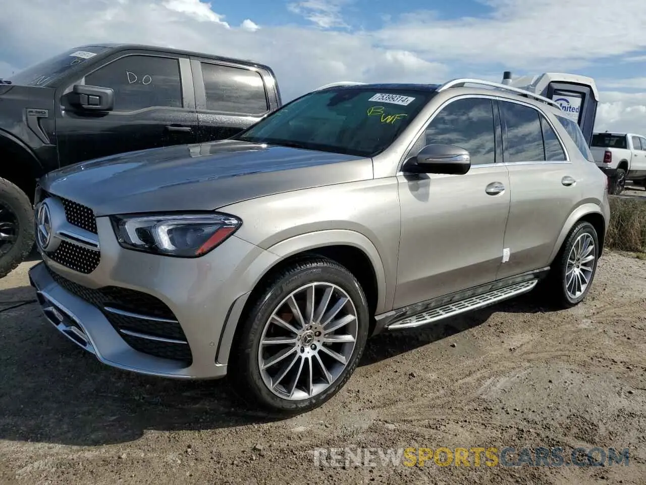 1 Photograph of a damaged car 4JGFB4JB6NA602703 MERCEDES-BENZ GLE-CLASS 2022