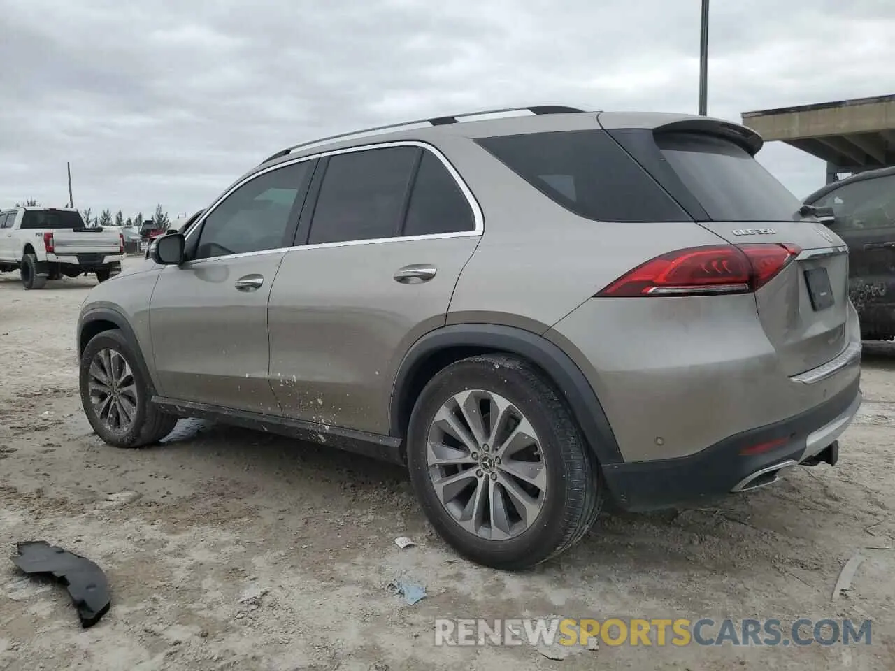 2 Photograph of a damaged car 4JGFB4JB7NA719352 MERCEDES-BENZ GLE-CLASS 2022