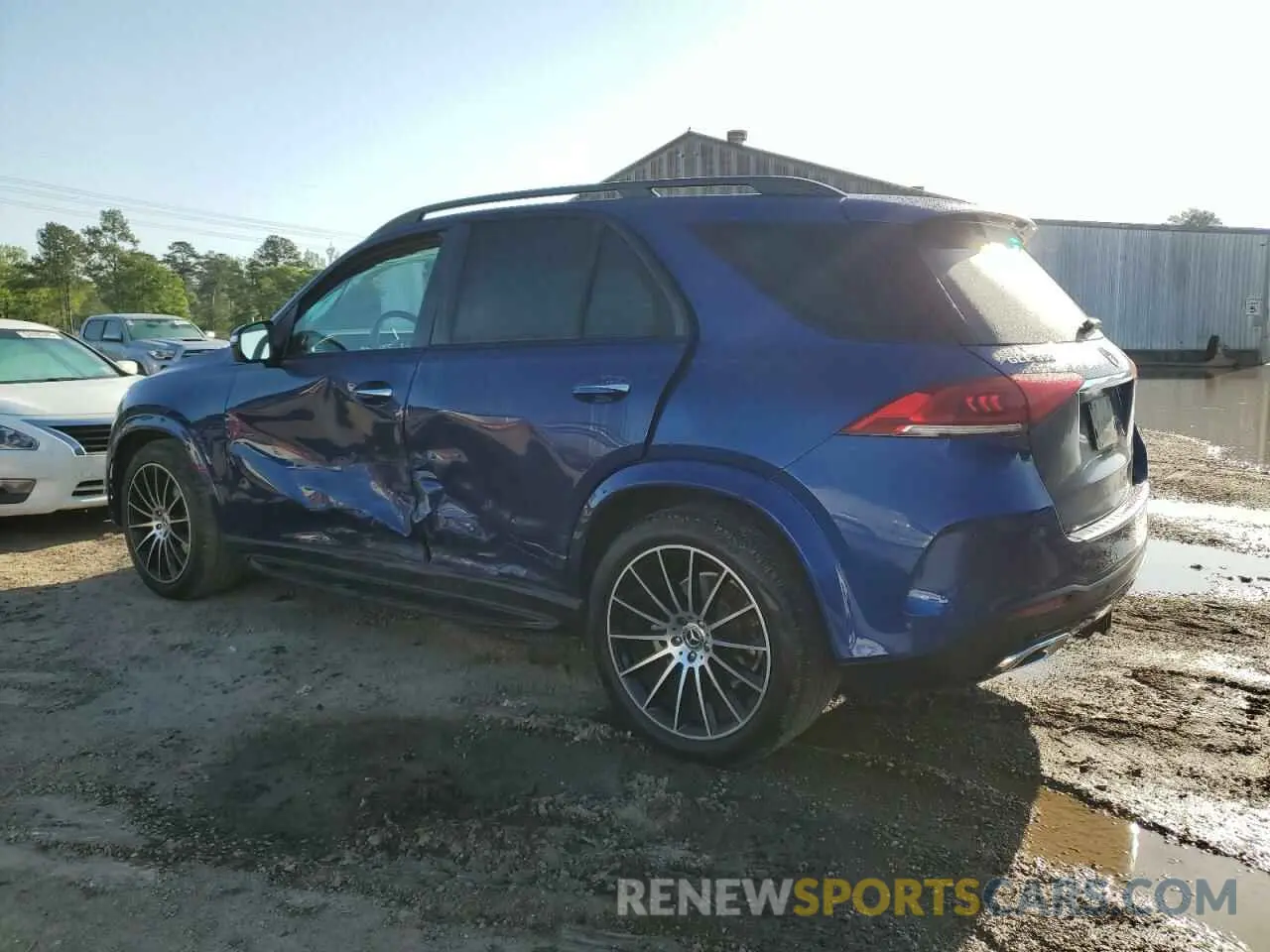2 Photograph of a damaged car 4JGFB4JB8NA611399 MERCEDES-BENZ GLE-CLASS 2022
