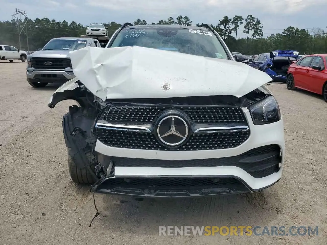5 Photograph of a damaged car 4JGFB4JB8NA747810 MERCEDES-BENZ GLE-CLASS 2022