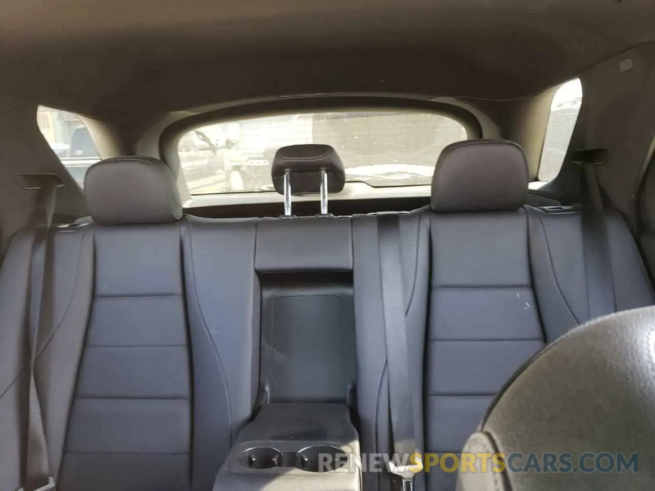 10 Photograph of a damaged car 4JGFB4JB9NA621830 MERCEDES-BENZ GLE-CLASS 2022