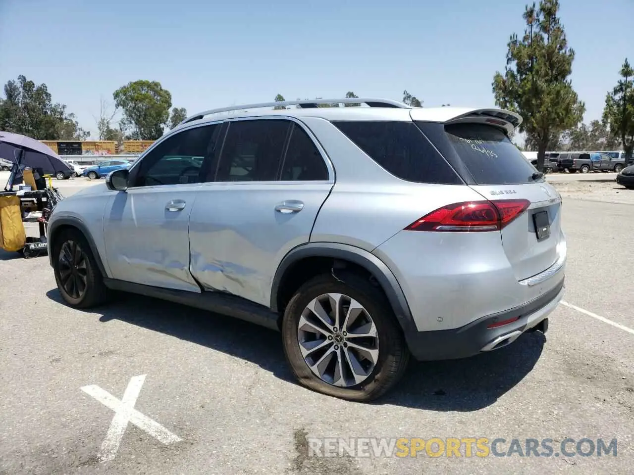 2 Photograph of a damaged car 4JGFB4JB9NA670414 MERCEDES-BENZ GLE-CLASS 2022