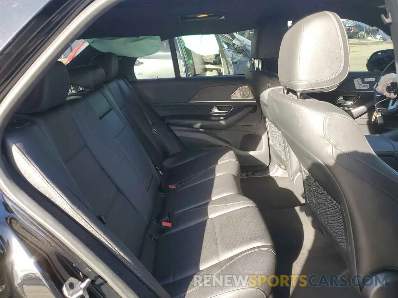 11 Photograph of a damaged car 4JGFB4JBXNA647675 MERCEDES-BENZ GLE-CLASS 2022