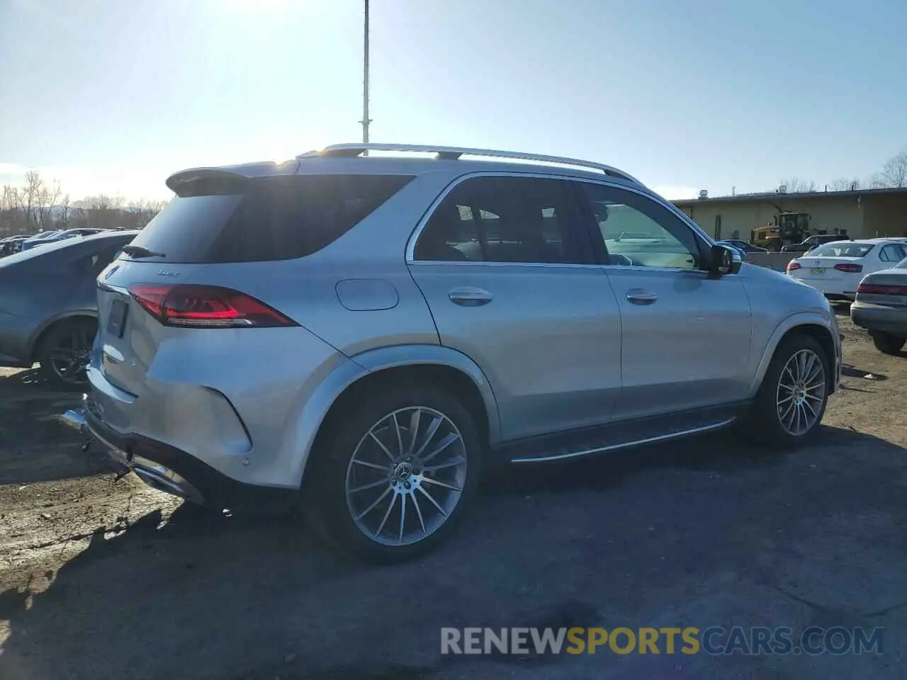 3 Photograph of a damaged car 4JGFB4KB0NA591888 MERCEDES-BENZ GLE-CLASS 2022