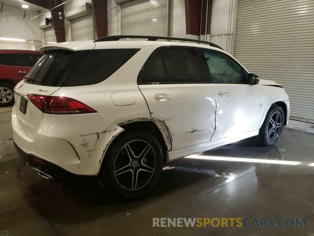 3 Photograph of a damaged car 4JGFB4KB0NA629880 MERCEDES-BENZ GLE-CLASS 2022