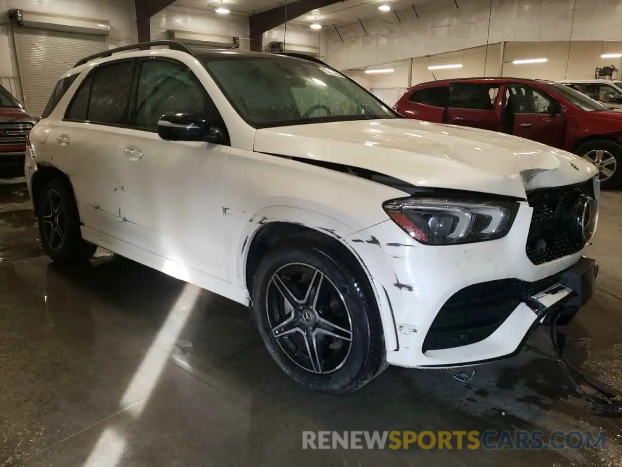 4 Photograph of a damaged car 4JGFB4KB0NA629880 MERCEDES-BENZ GLE-CLASS 2022