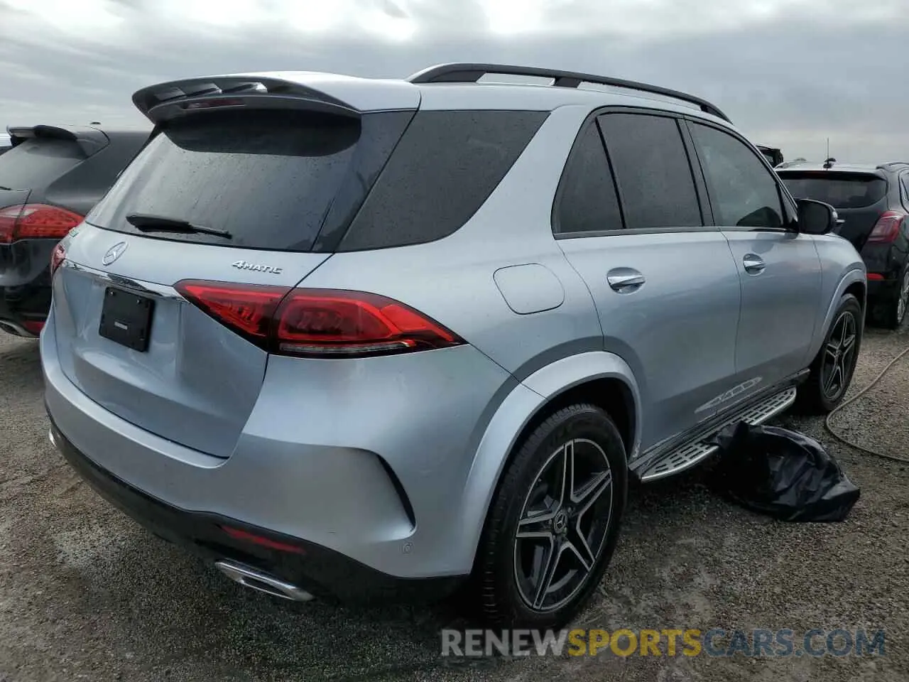 3 Photograph of a damaged car 4JGFB4KB1NA776337 MERCEDES-BENZ GLE-CLASS 2022