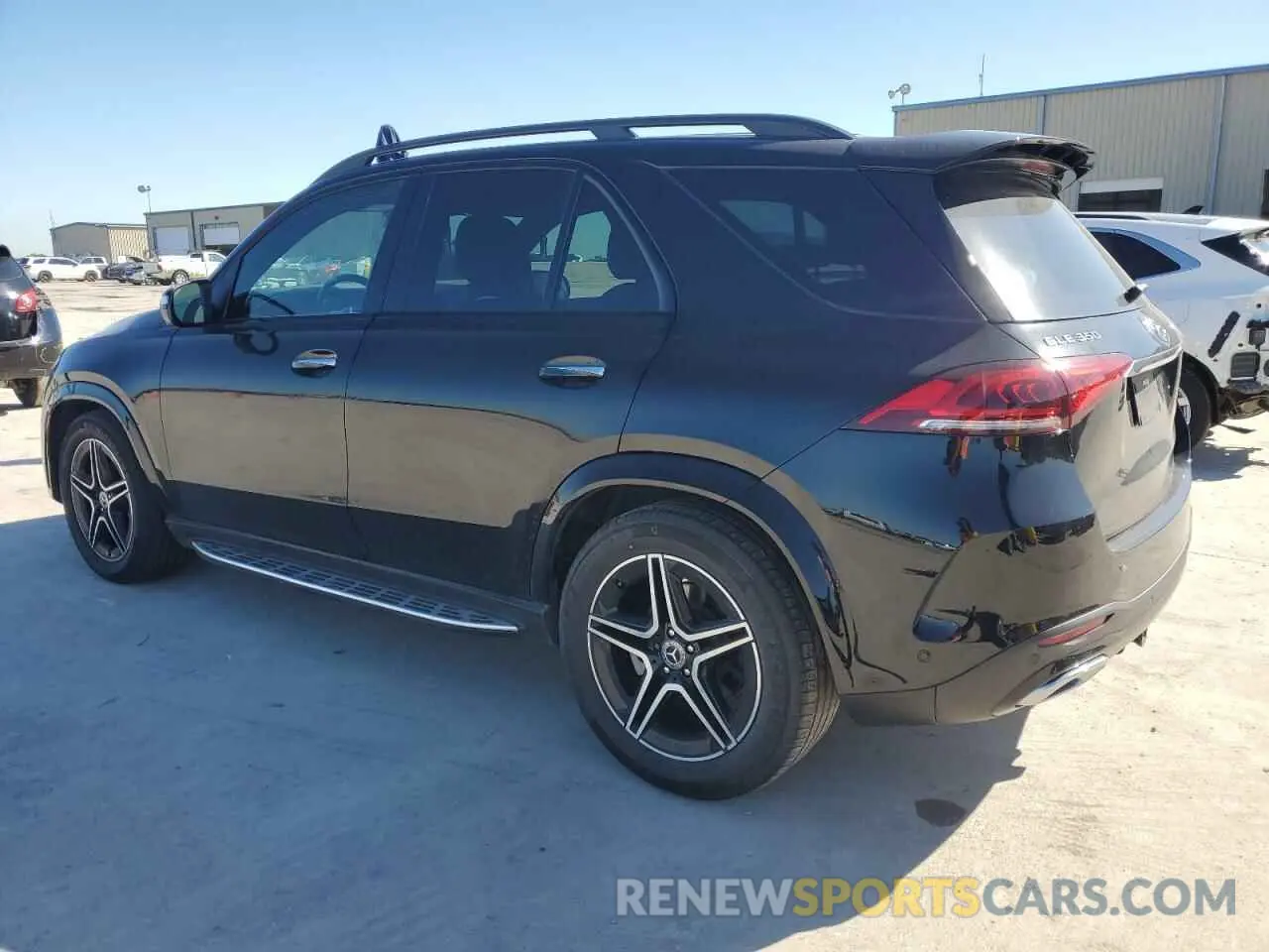 2 Photograph of a damaged car 4JGFB4KB1NA798757 MERCEDES-BENZ GLE-CLASS 2022