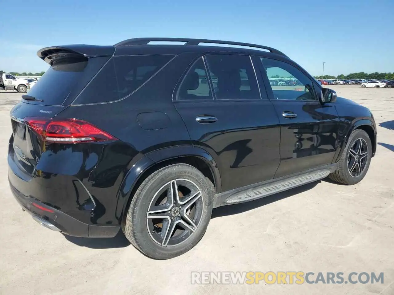 3 Photograph of a damaged car 4JGFB4KB1NA798757 MERCEDES-BENZ GLE-CLASS 2022
