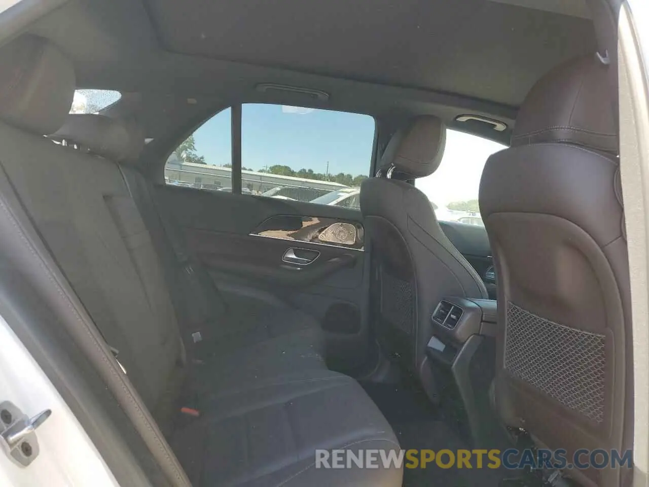 11 Photograph of a damaged car 4JGFB4KB1NA815296 MERCEDES-BENZ GLE-CLASS 2022