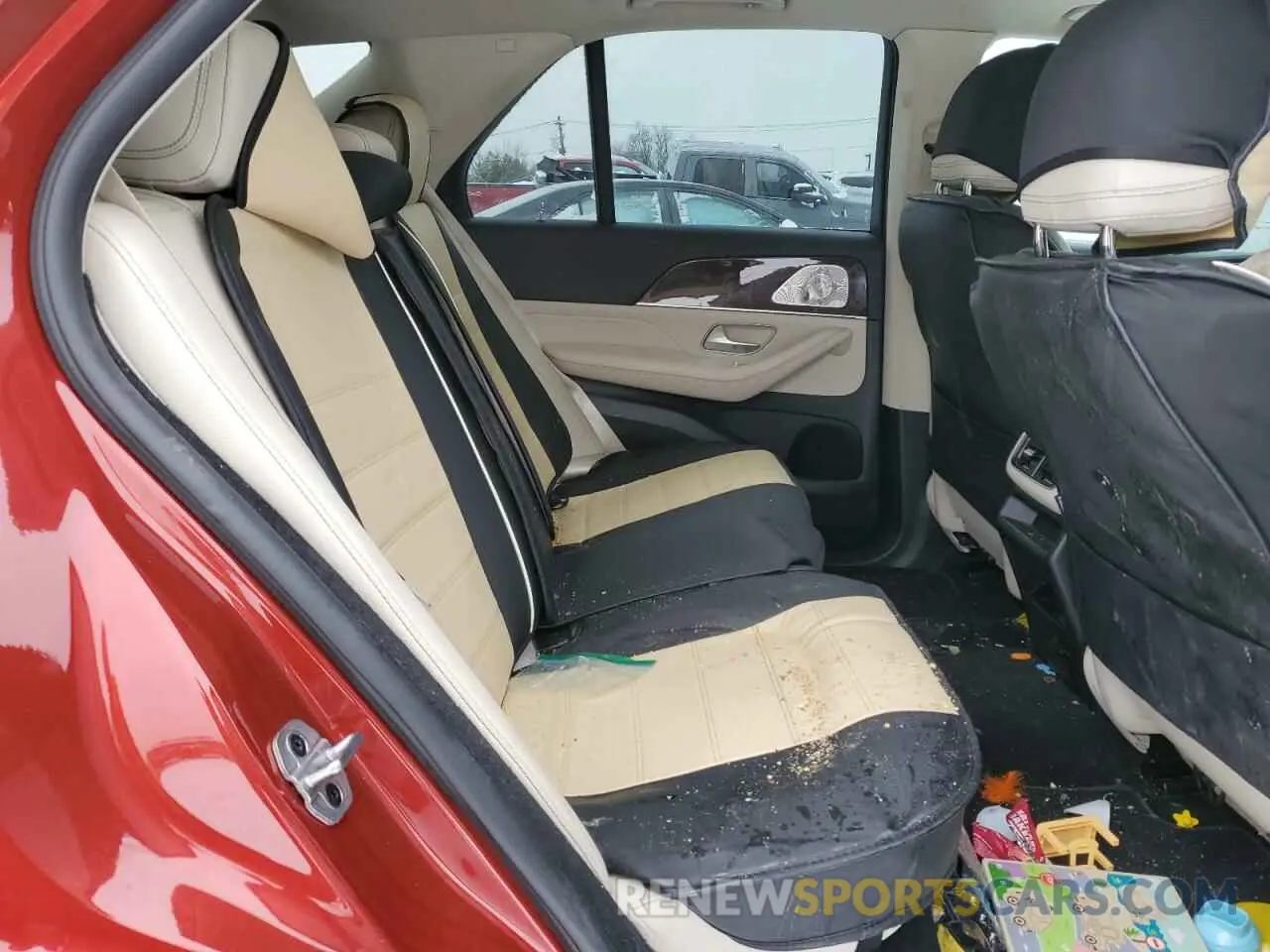 11 Photograph of a damaged car 4JGFB4KB5NA586900 MERCEDES-BENZ GLE-CLASS 2022