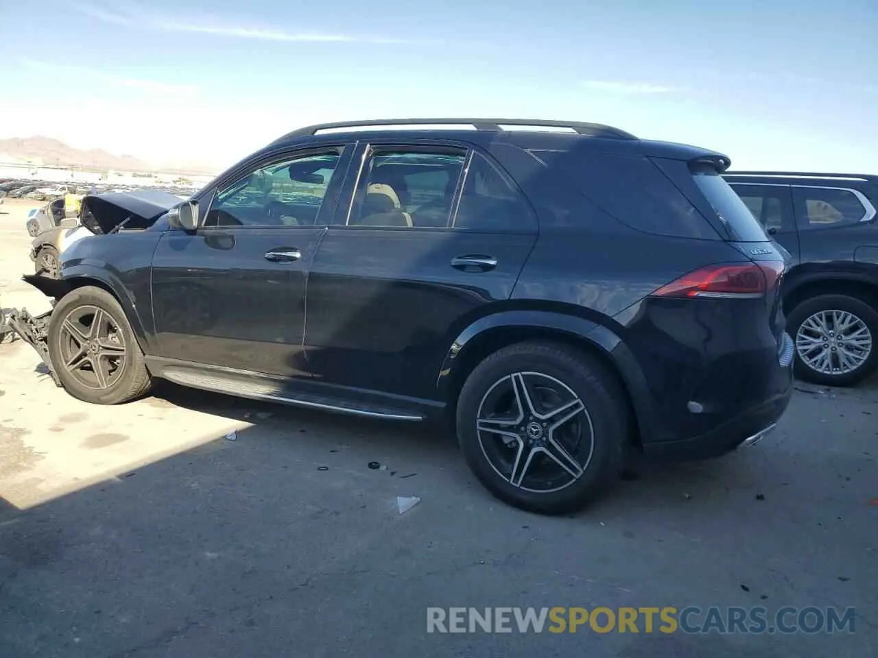 2 Photograph of a damaged car 4JGFB4KB5NA752624 MERCEDES-BENZ GLE-CLASS 2022