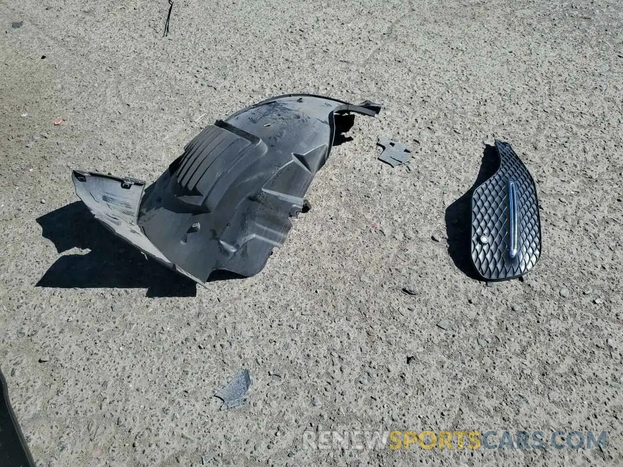 14 Photograph of a damaged car 4JGFB4KB6NA642651 MERCEDES-BENZ GLE-CLASS 2022