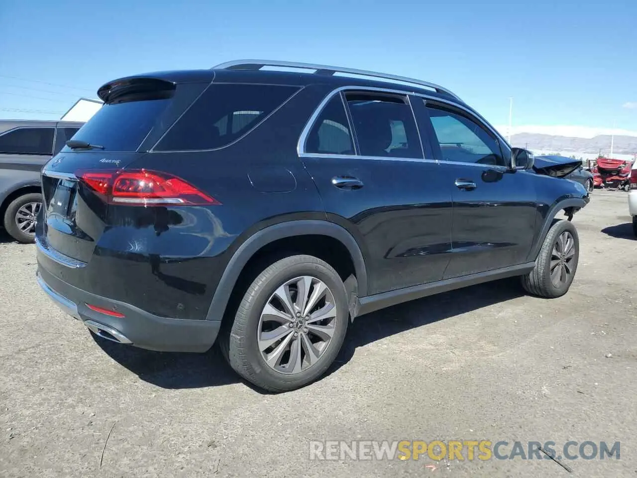 3 Photograph of a damaged car 4JGFB4KB6NA642651 MERCEDES-BENZ GLE-CLASS 2022
