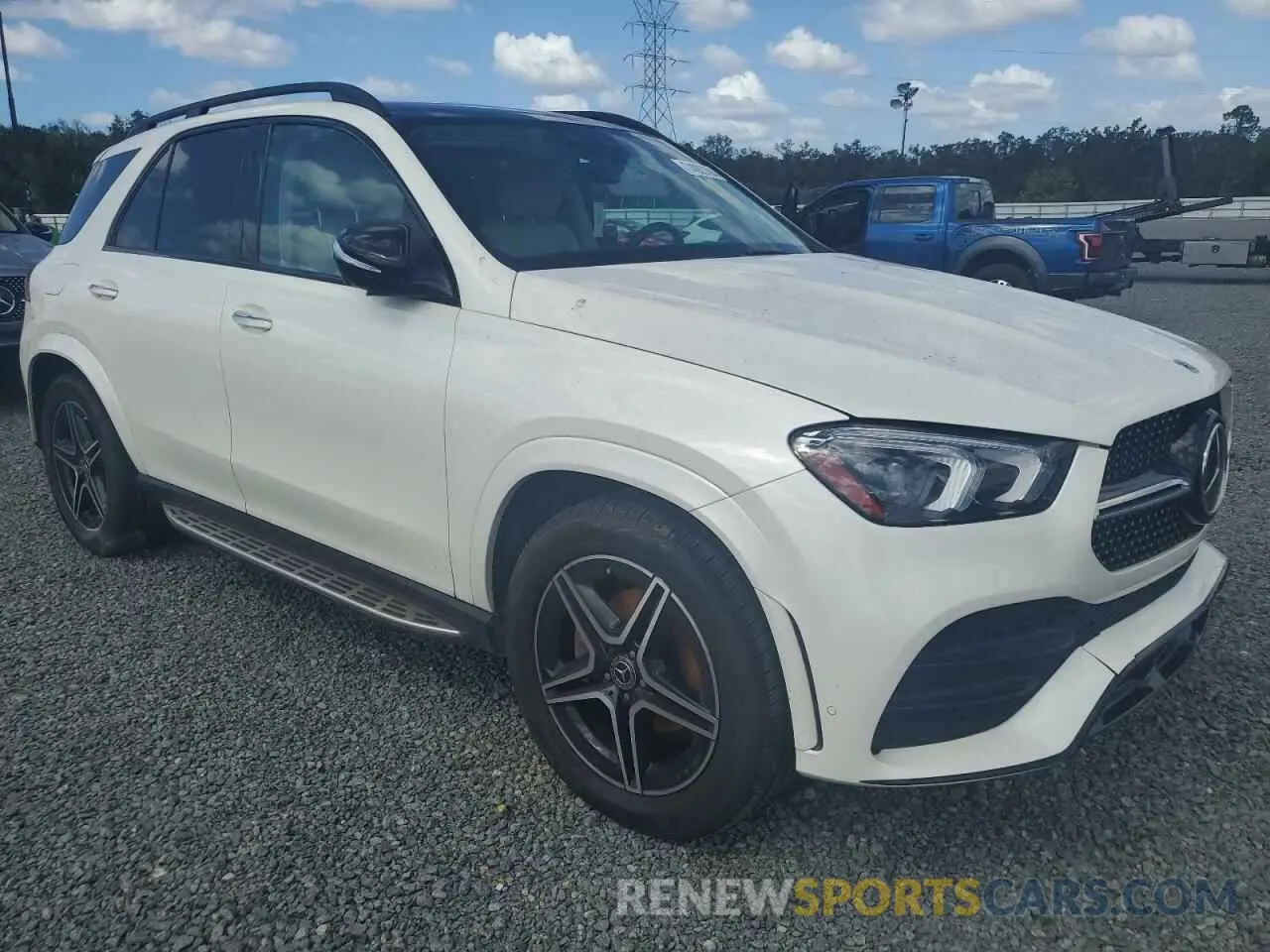 4 Photograph of a damaged car 4JGFB4KB6NA655786 MERCEDES-BENZ GLE-CLASS 2022