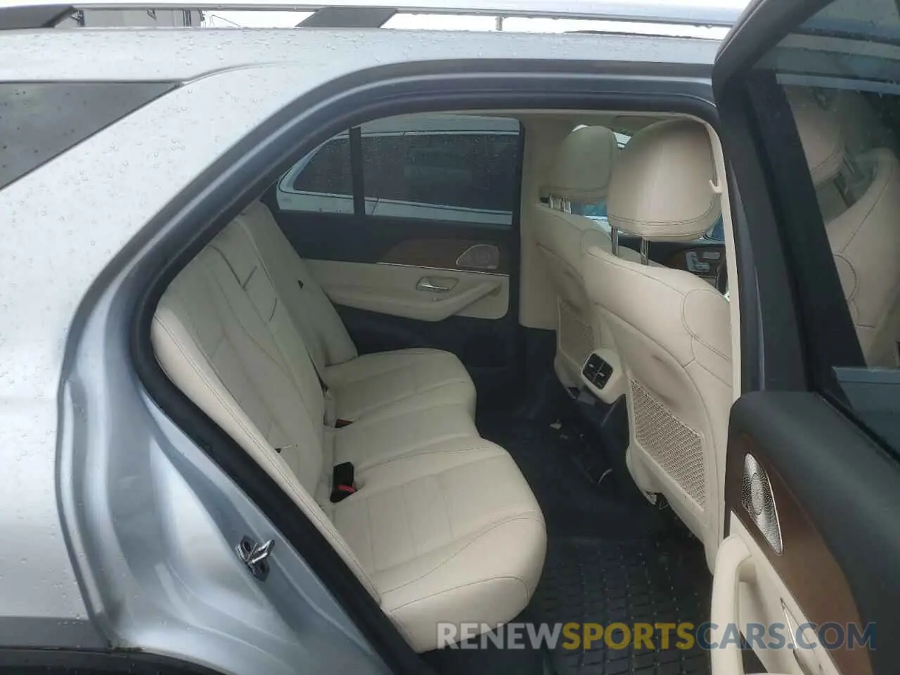11 Photograph of a damaged car 4JGFB4KB7NA720208 MERCEDES-BENZ GLE-CLASS 2022