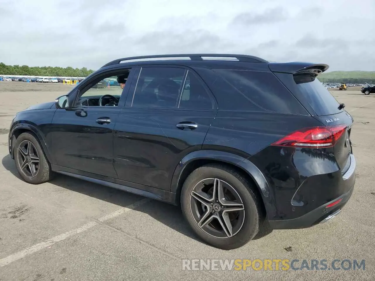 2 Photograph of a damaged car 4JGFB4KB7NA808885 MERCEDES-BENZ GLE-CLASS 2022