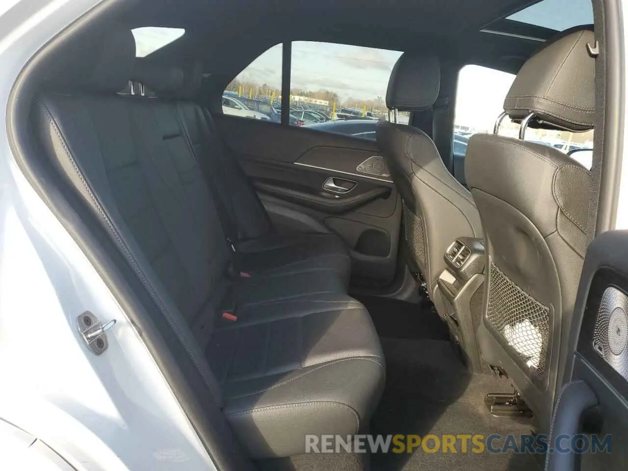 11 Photograph of a damaged car 4JGFB4KB9NA799932 MERCEDES-BENZ GLE-CLASS 2022