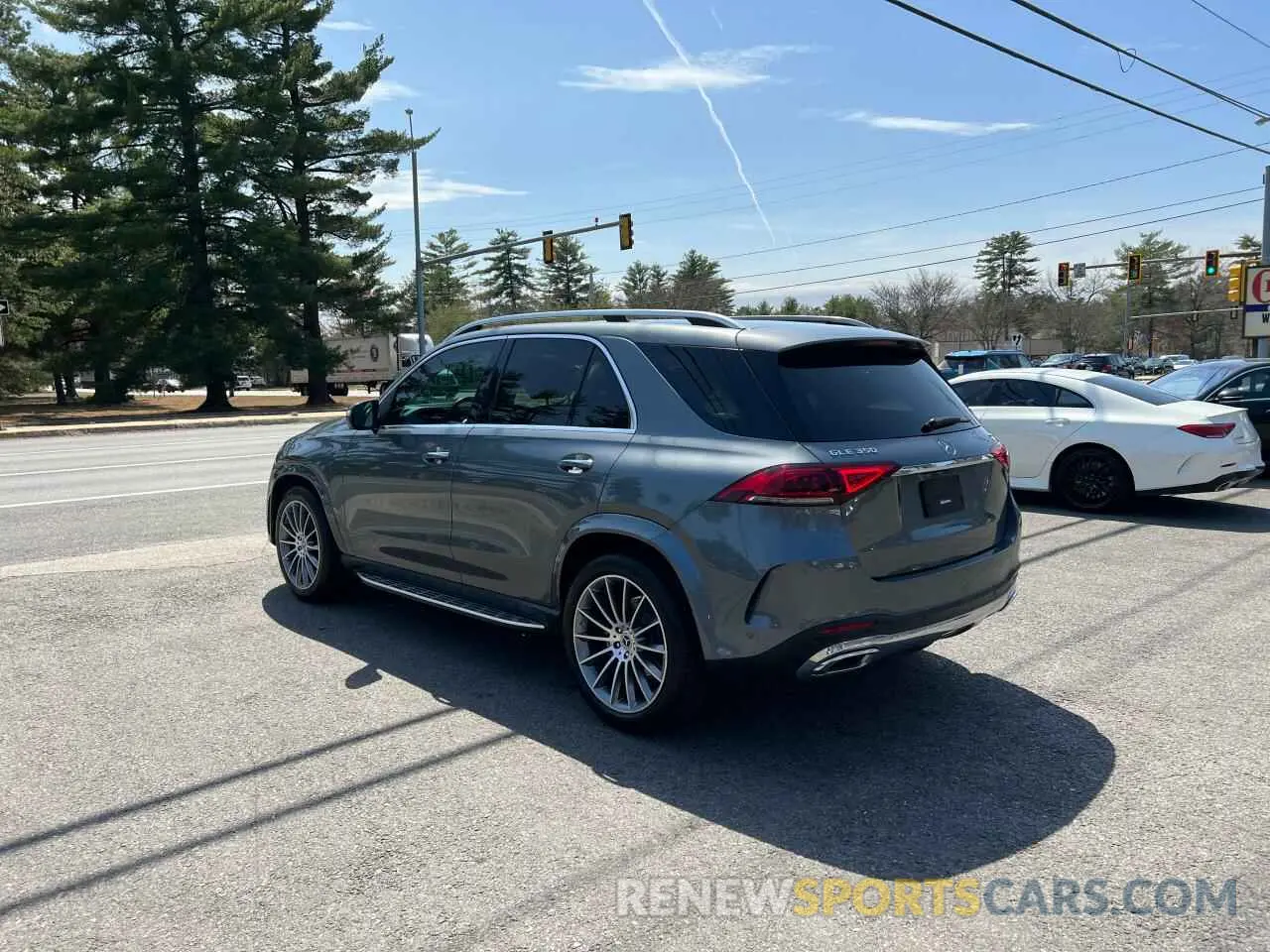 3 Photograph of a damaged car 4JGFB4KBXNA645732 MERCEDES-BENZ GLE-CLASS 2022
