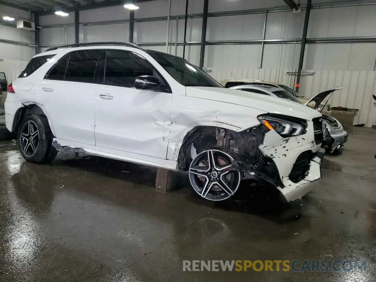 4 Photograph of a damaged car 4JGFB4KE0NA640856 MERCEDES-BENZ GLE-CLASS 2022