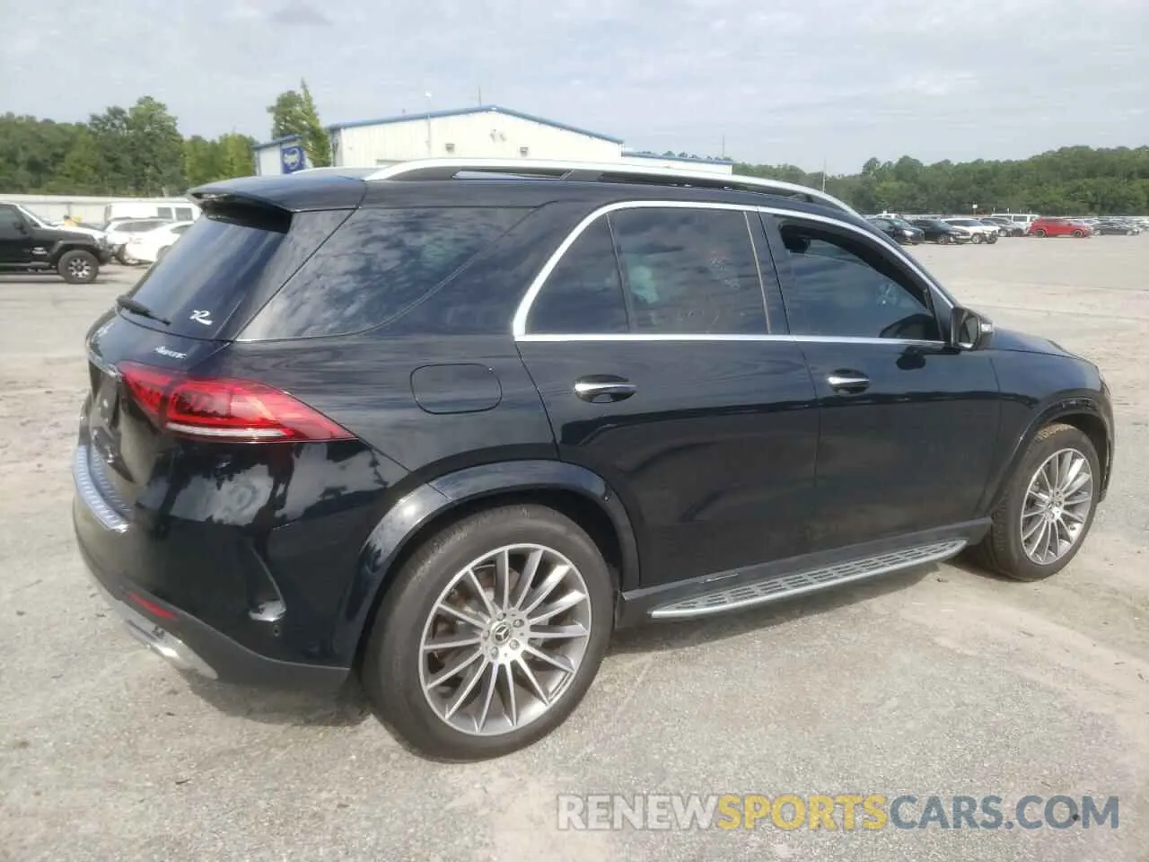 3 Photograph of a damaged car 4JGFB5KB0NA628394 MERCEDES-BENZ GLE-CLASS 2022