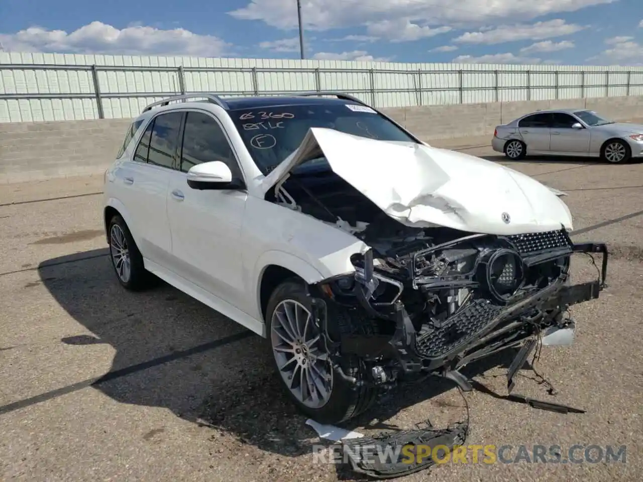 1 Photograph of a damaged car 4JGFB5KB0NA701344 MERCEDES-BENZ GLE-CLASS 2022