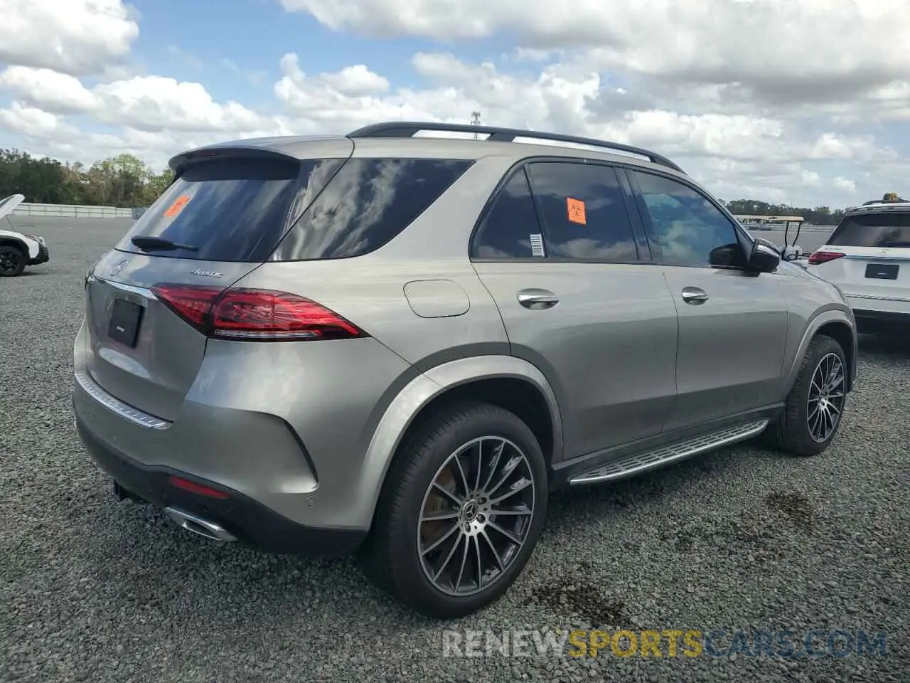 3 Photograph of a damaged car 4JGFB5KB5NA817185 MERCEDES-BENZ GLE-CLASS 2022