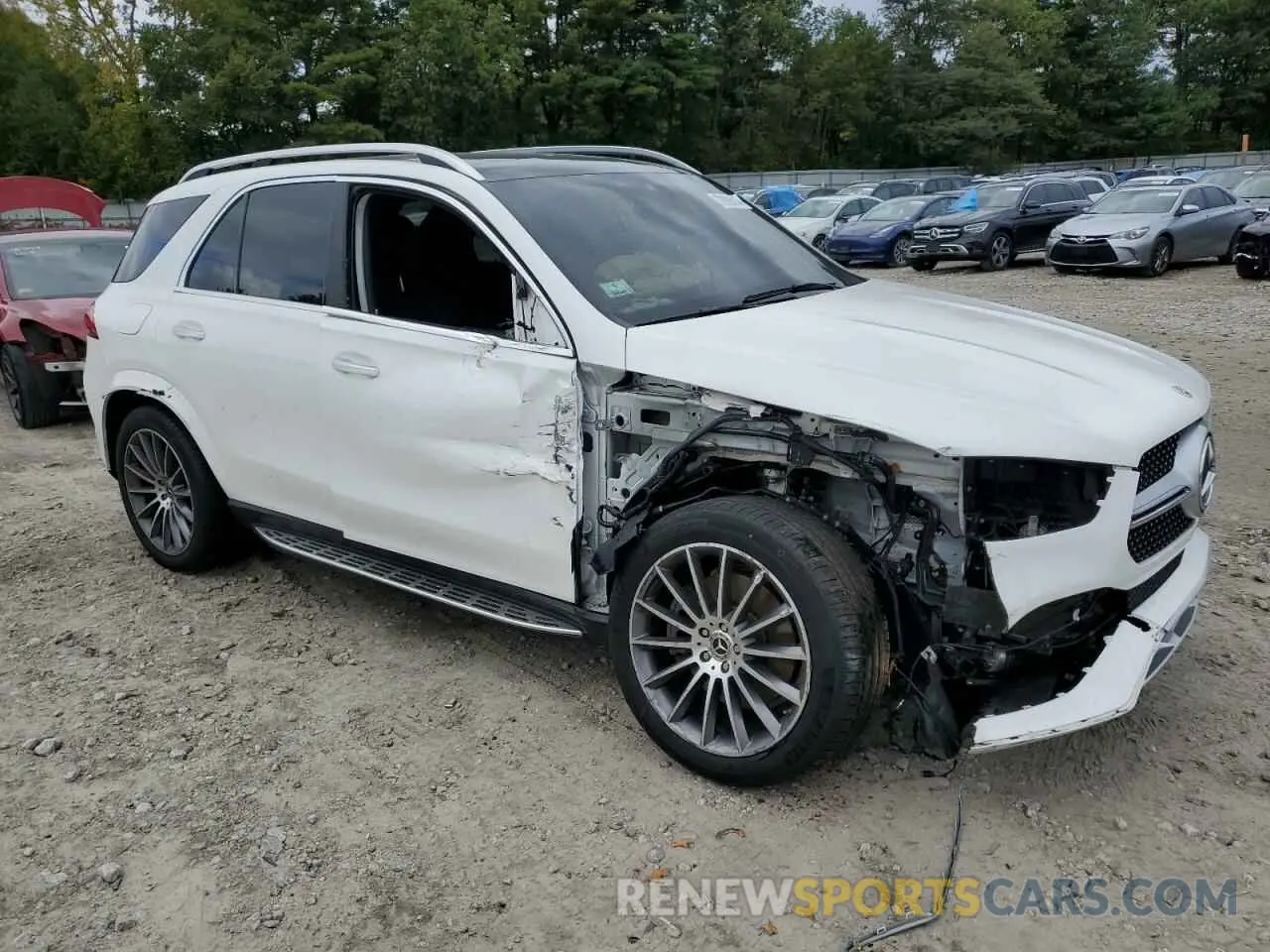 4 Photograph of a damaged car 4JGFB5KB7NA705858 MERCEDES-BENZ GLE-CLASS 2022