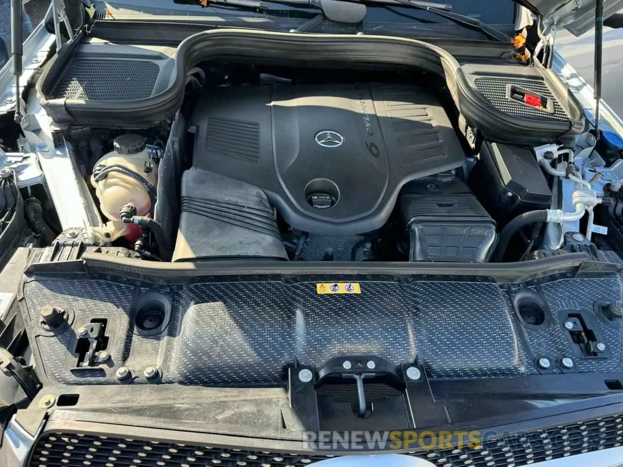 8 Photograph of a damaged car 4JGFB5KB9NA633576 MERCEDES-BENZ GLE-CLASS 2022