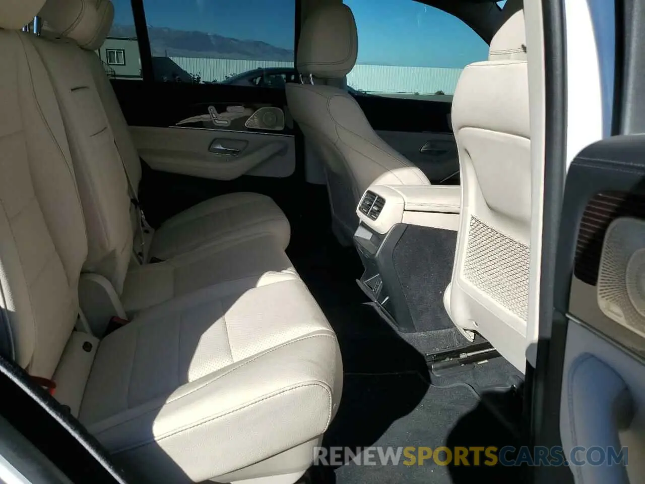 10 Photograph of a damaged car 4JGFB5KE0NA742311 MERCEDES-BENZ GLE-CLASS 2022