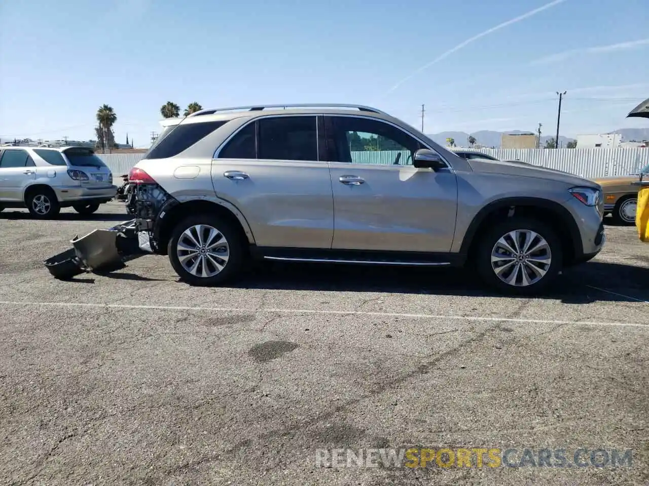 9 Photograph of a damaged car 4JGFB5KE3NA618498 MERCEDES-BENZ GLE-CLASS 2022