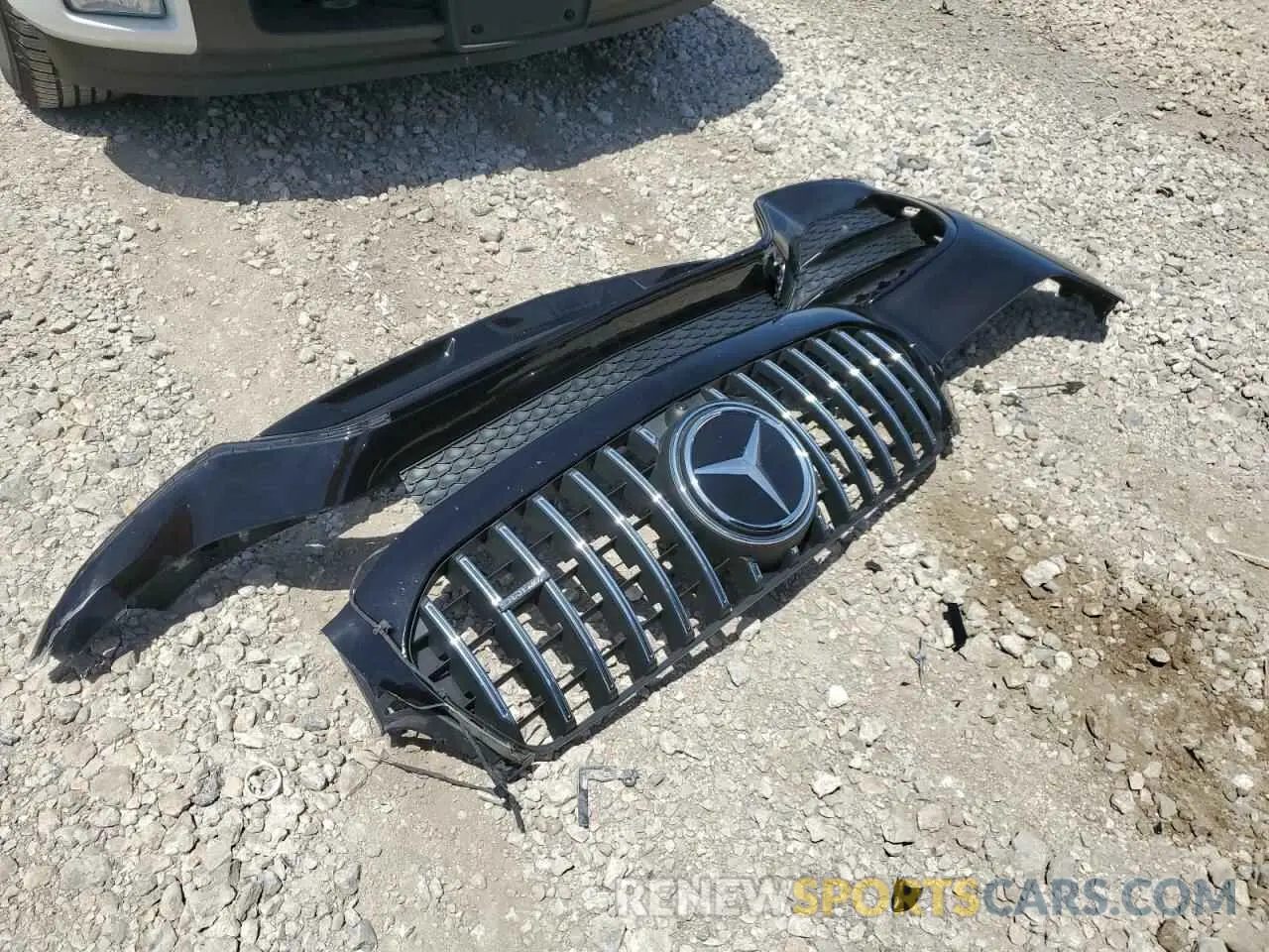 15 Photograph of a damaged car 4JGFD6BB0NA799260 MERCEDES-BENZ GLE-CLASS 2022