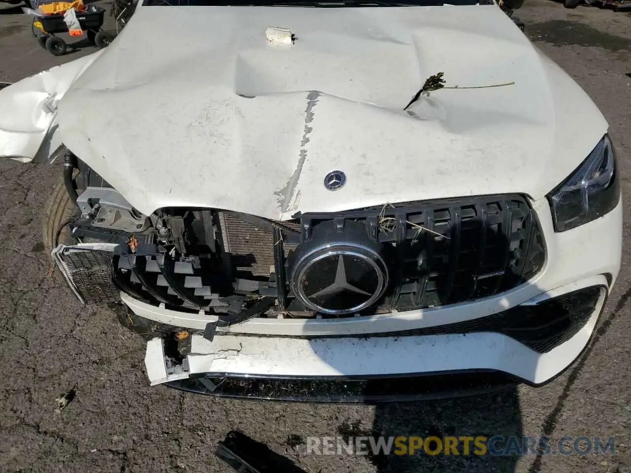 11 Photograph of a damaged car 4JGFD8KB9NA779942 MERCEDES-BENZ GLE-CLASS 2022