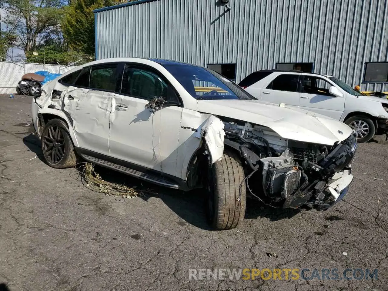 4 Photograph of a damaged car 4JGFD8KB9NA779942 MERCEDES-BENZ GLE-CLASS 2022